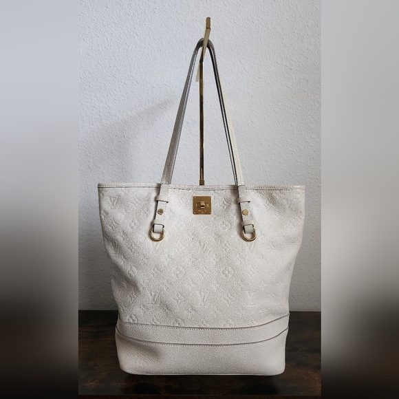 Louis Vuitton Monogram Empreinte Citadine - Picture 1 of 16